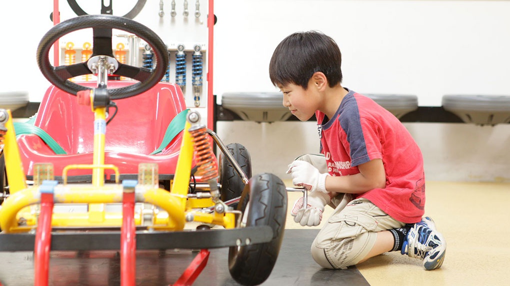 電動車組裝體驗坑工房